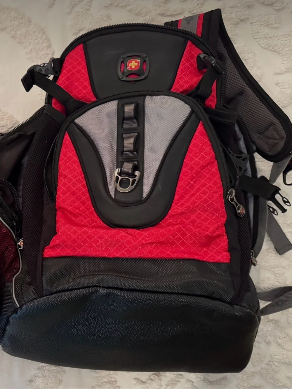 🎒 SwissGear Tech Travel & Laptop Backpack – Red & Black: Two Available